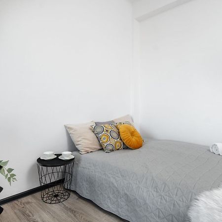 Apartament Rose Corner Rozana In The Heart Of Old Mokotow Warszawa Zewnętrze zdjęcie